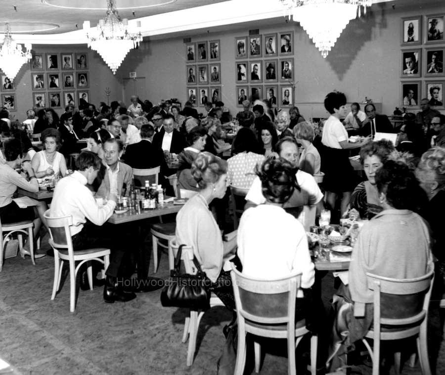 Paramount Studios 1966 1 Cafe Continental.jpg